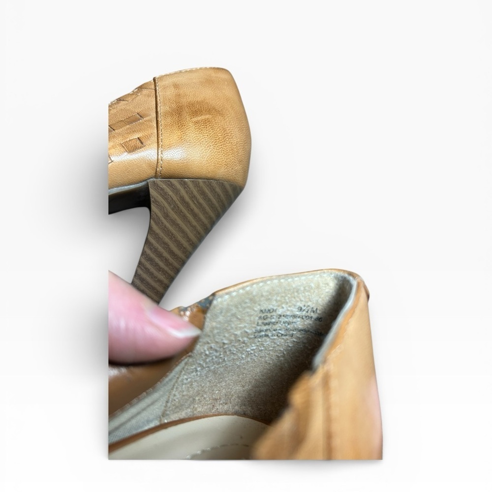 Andrew Geller Woven Tan Heels - Picture 7 of 7